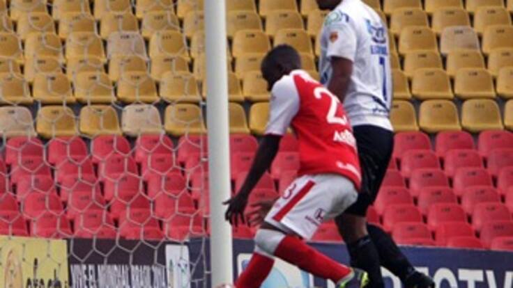 Sergio Otálvaro regresa a Santa Fe y Julián Quiñonez no continúa