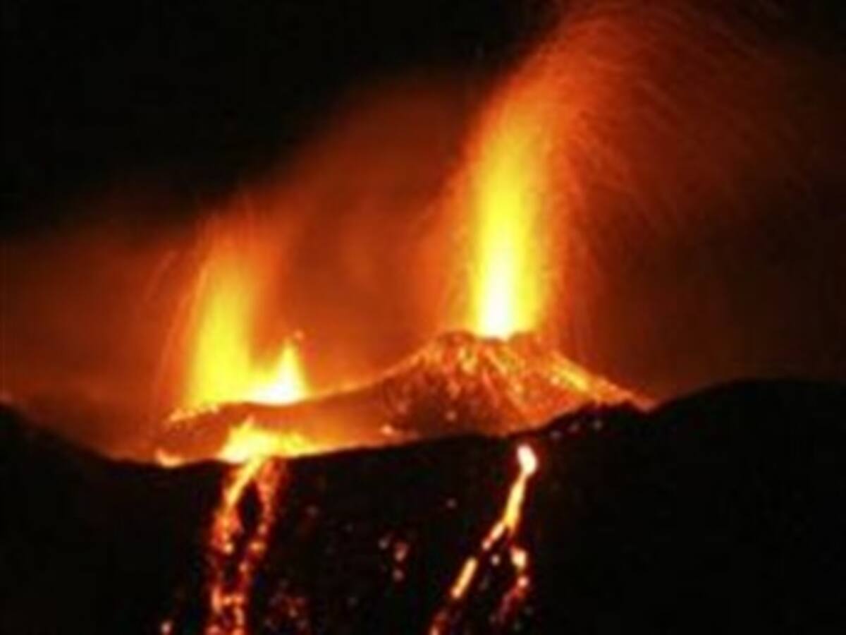 En Chile 71 personas fueron evacuadas por reactivación del volcán Llaima