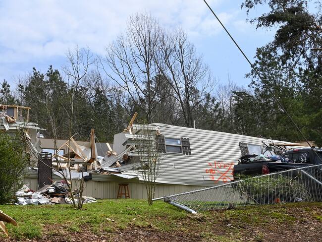 Tornado en Alabama deja casi 10 muertos en EE.UU.