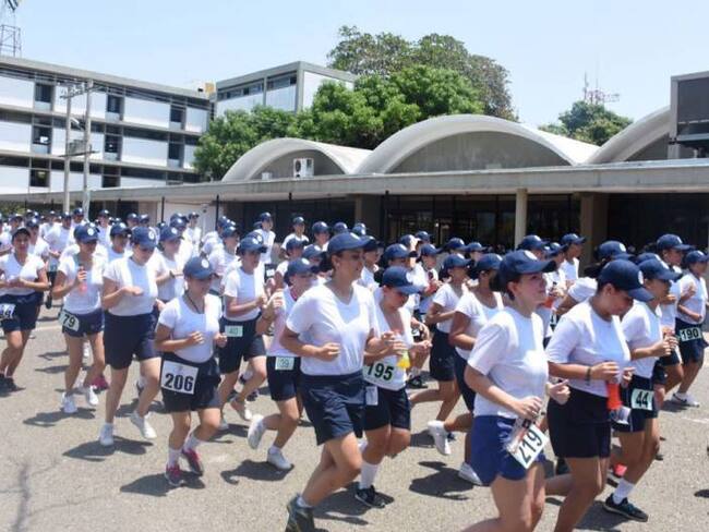 148 jóvenes vivieron la experiencia de ser cadete naval por una semana