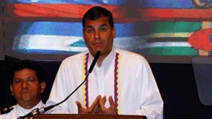 Rafael Correa propone reformar la constitución para permitir la reelección indefinida