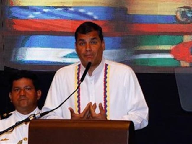Rafael Correa propone reformar la constitución para permitir la reelección indefinida