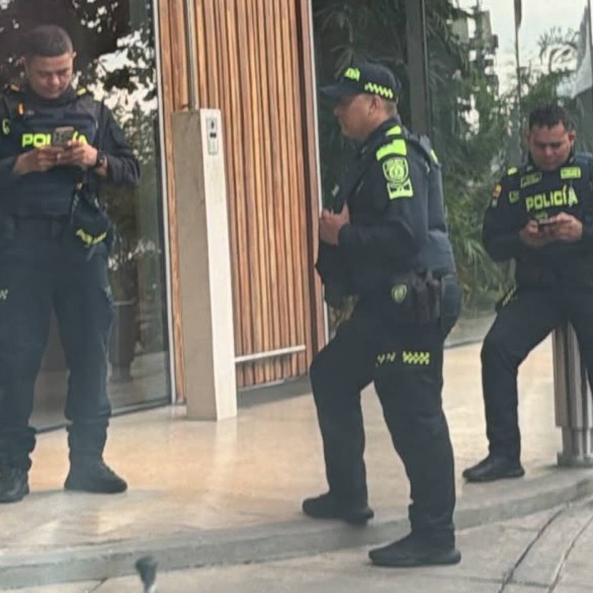 Se adelanta operativo de desalojo en el apartamento del candidato Santiago Botero: esto se sabe