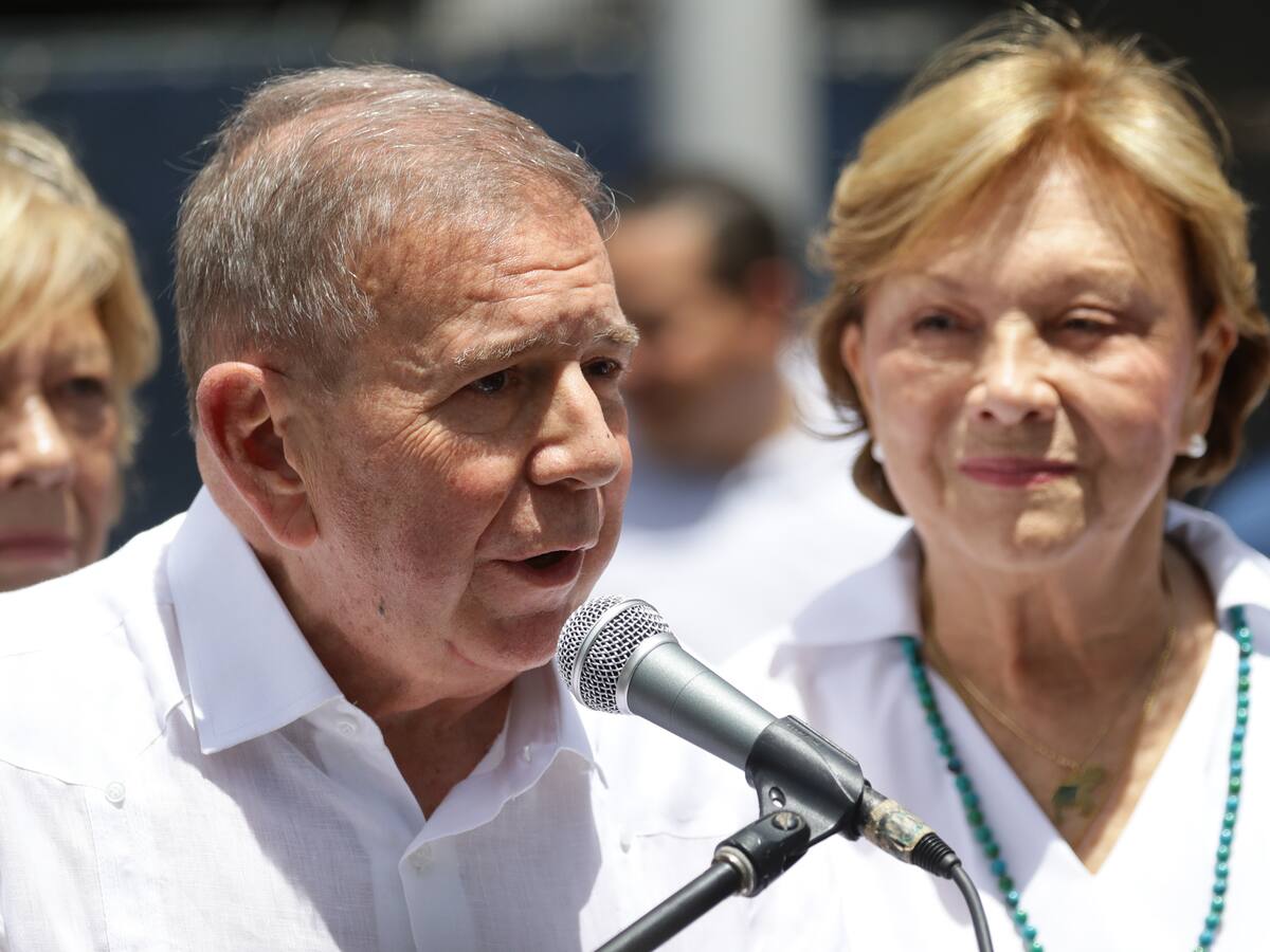 ‘Exit polls’ y conteos rápidos le dan amplia ventaja al opositor Edmundo González