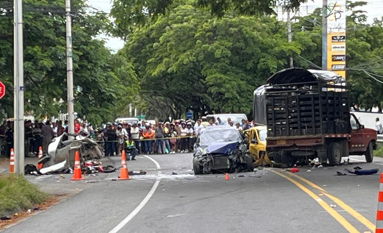 Accidente en Ricaurte deja dos personas muertas y siete más heridas