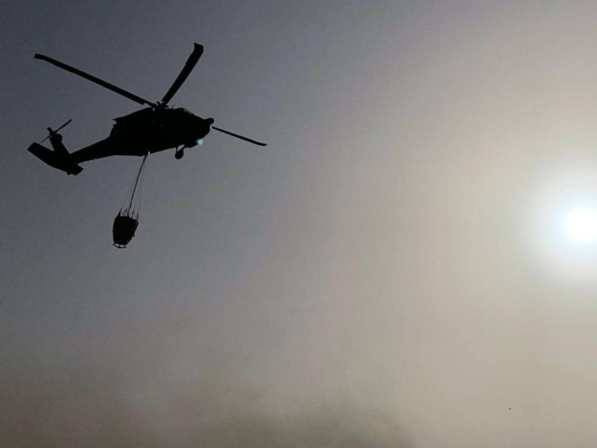 El Bambi Bucket retoma trabajos contra quemas en la Isla Salamanca