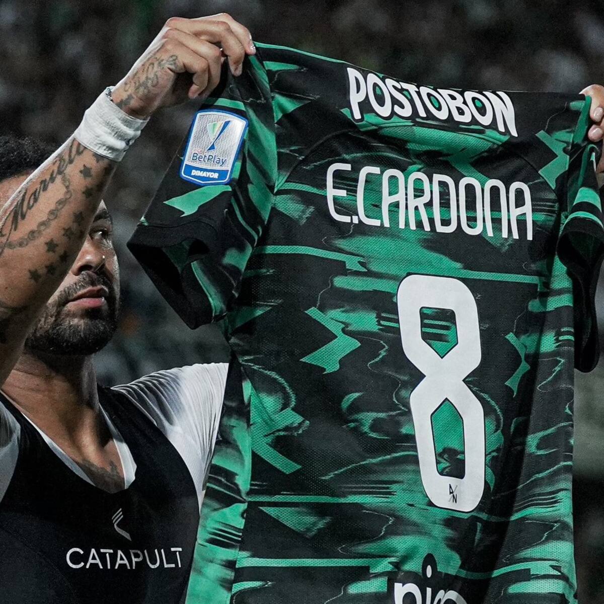 Nacional remonta y gana el clásico ante América con polémica a bordo