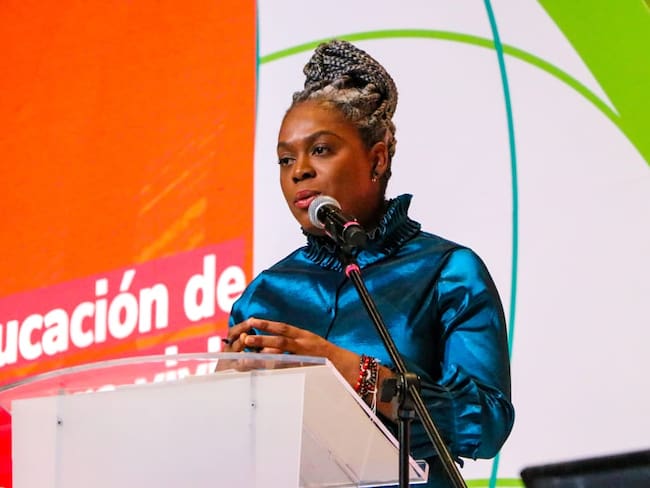 La ministra Aurora Vergara en el cierre de la Cumbre Internacional de Sostenibilidad e Innovación Ambiental.