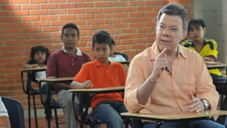 Mejorar la seguridad, crear más empleo y reducir la pobreza, los retos del presidente Santos en el 2012