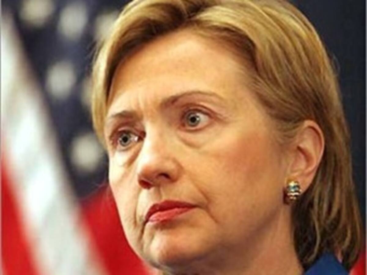Clinton ensalza el papel global de la India y cierra un acuerdo de defensa