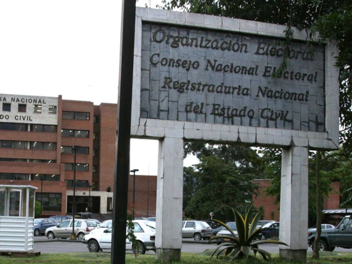 El CNE y su pelea interna