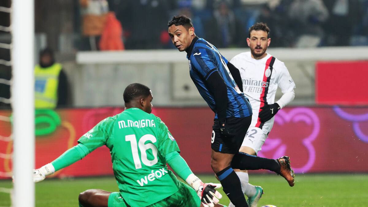 Video: Luis Fernando Muriel pide Puskás, golazo para vencer al Milan sobre el final