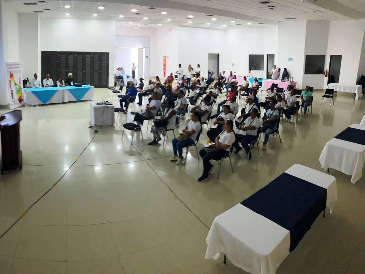 Bolívar fortalece la consolidación de grupos organizados de trabajadores informales