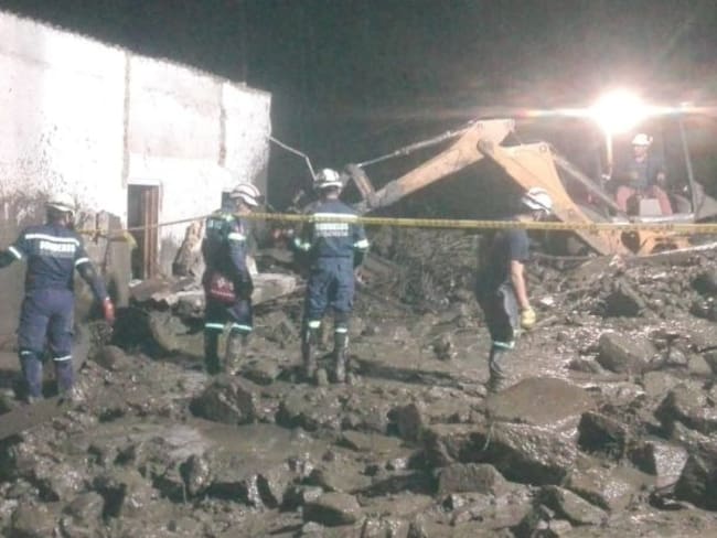 Un muerto por desbordamiento de quebrada en Cundinamarca
