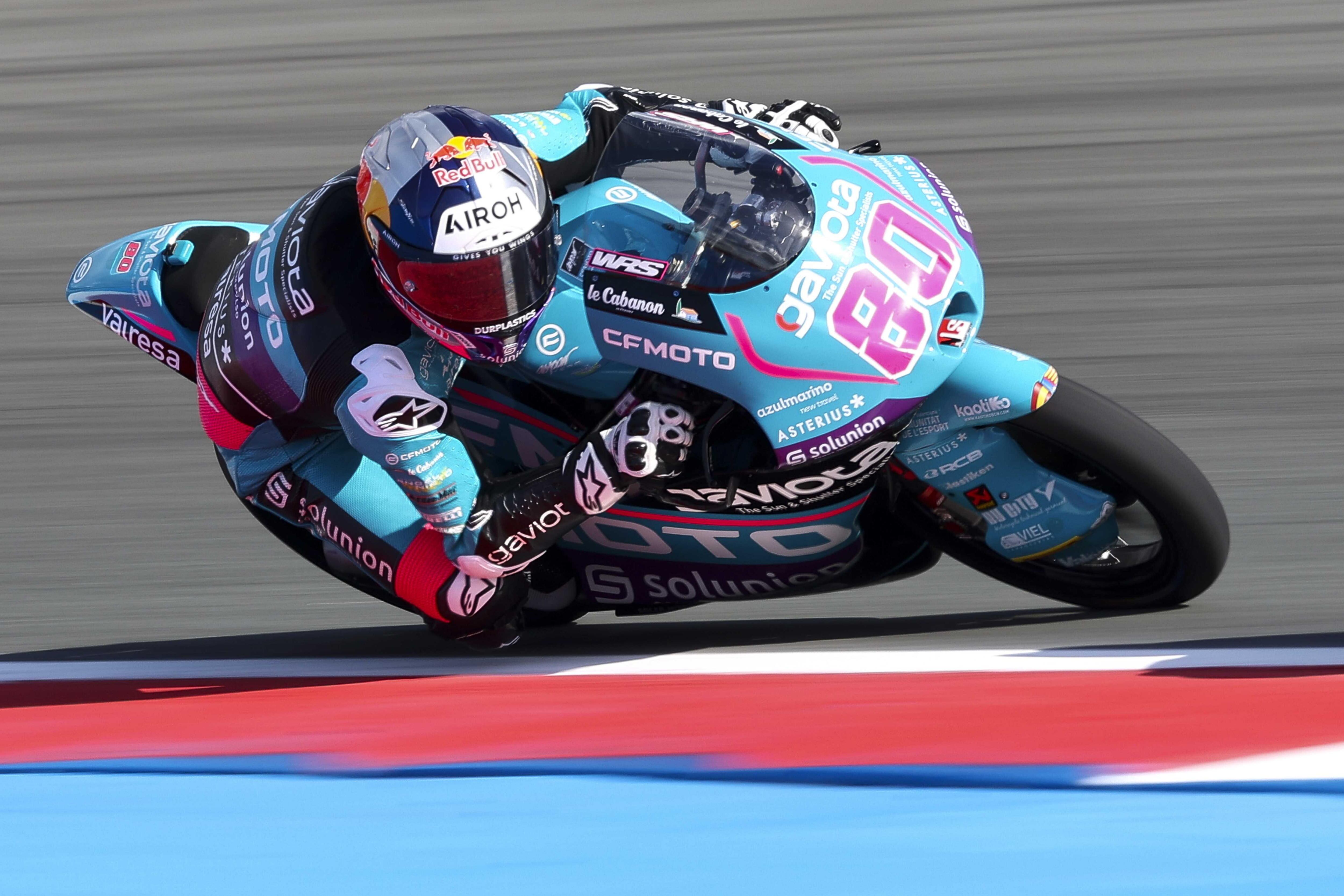 Assen (Netherlands), 28/06/2024.- Colombian rider David Alonso of CFMOTO Aspar Team in action during the Moto3 free practice at the TT Circuit Assen, Netherlands, 28 June 2024. The 2024 TT Assen motorcycling grand prix is held on 30 June. (Motociclismo, Ciclismo, Países Bajos; Holanda) EFE/EPA/Vincent Jannink