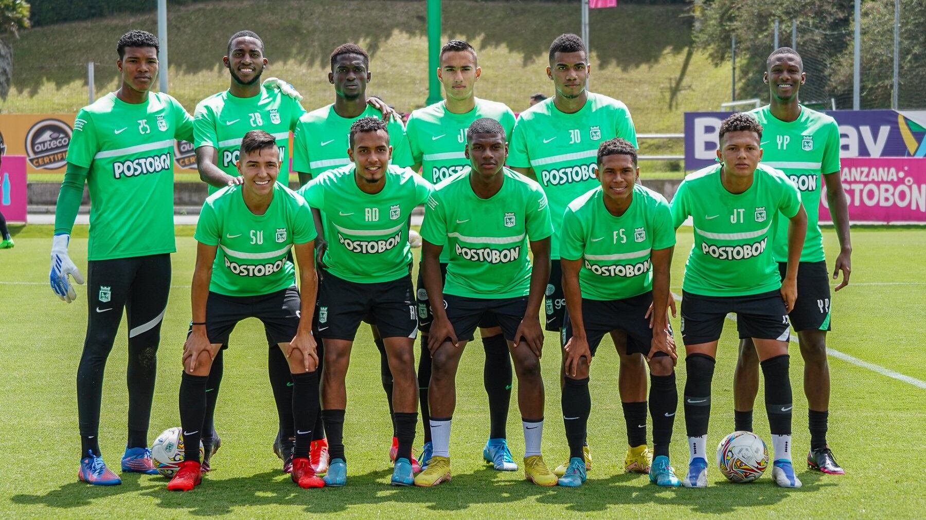 Óscar Perea, tercero de izquierda a derecha en la fila inferior / Foto: Nacional Formativo