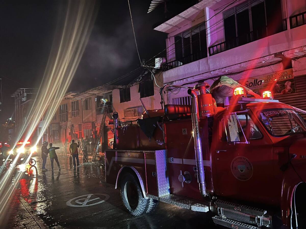 Dos adultos mayores se salvaron de milagro en un incendio estructural en Manzanares, Caldas