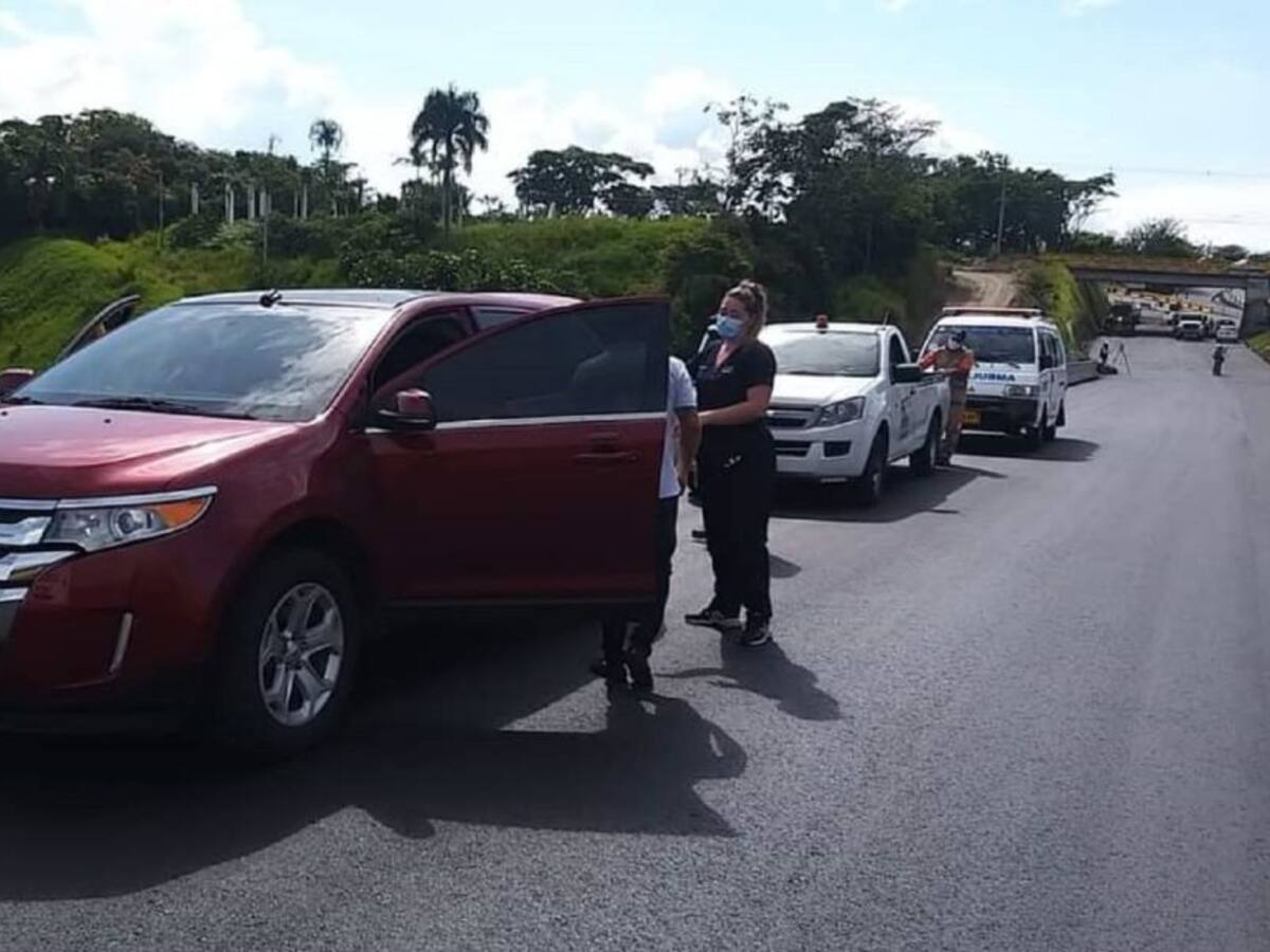 Camioneta de alta gama fue abandonada en la variante de Ibagué