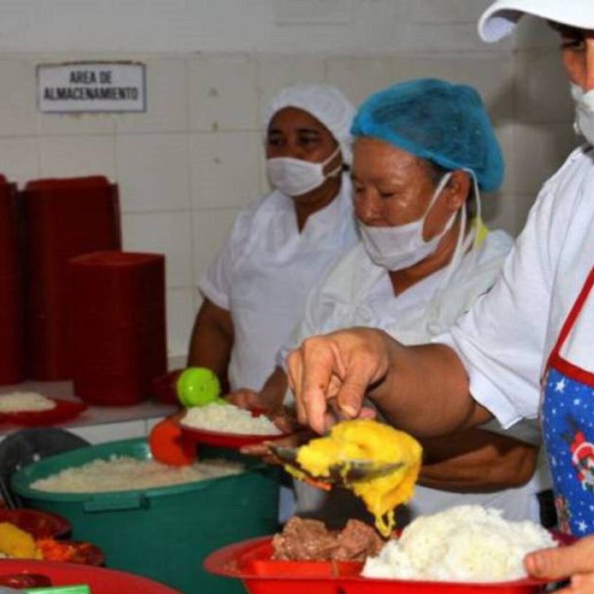 Manipuladoras de alimentos en Quindío denuncian retrasos en pagos