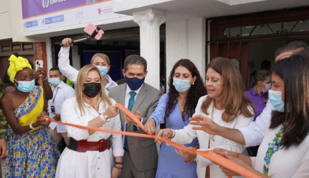 Inauguración de la Casa de la Mujer.