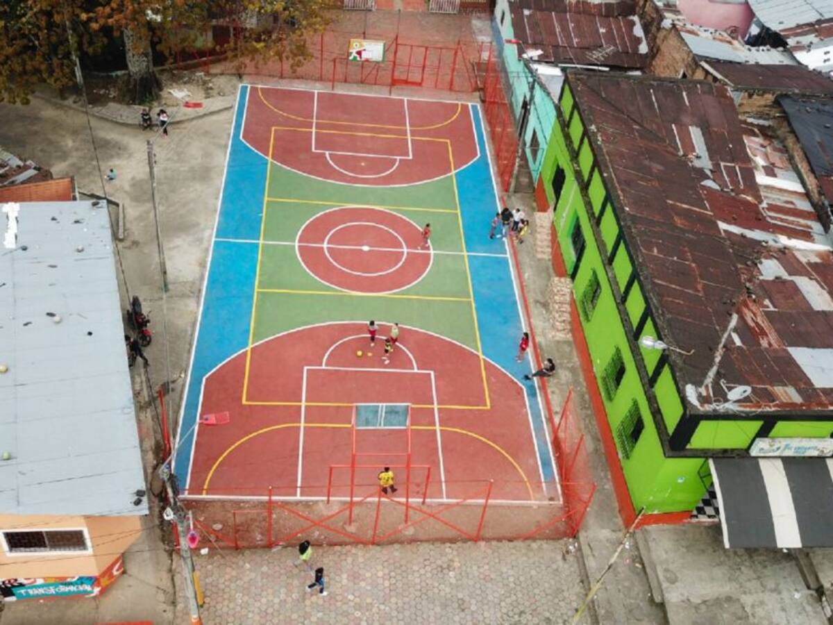 Mejoran polideportivos en Ibagué