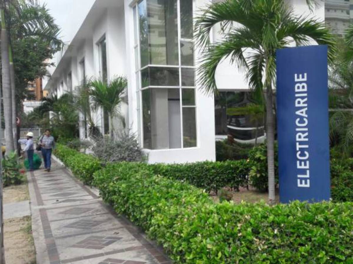 Usuarios no pueden pagar por la negligencia del gobierno: Lorduy