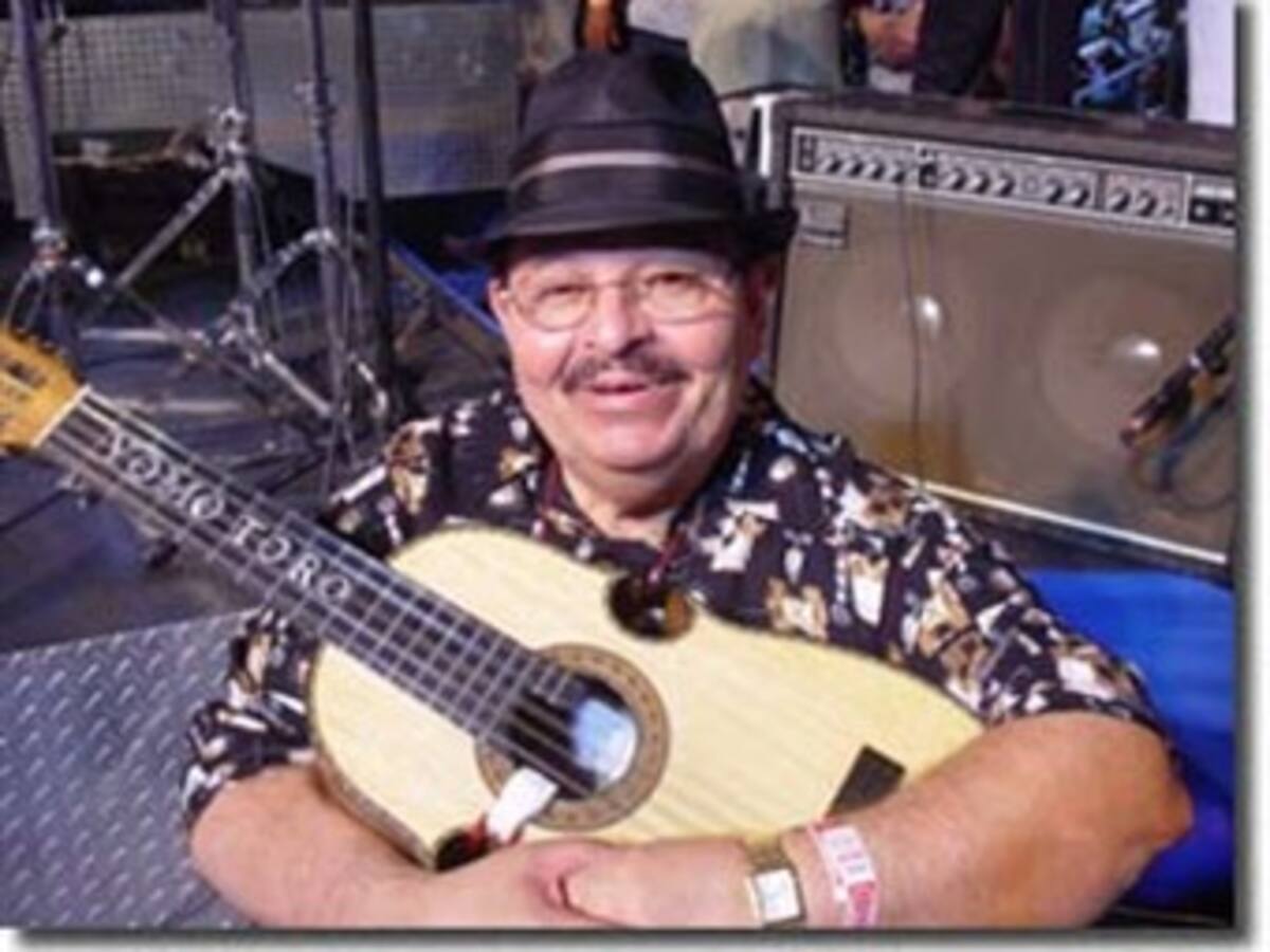 Murió en un hospital neoyorquino el guitarrista puertorriqueño Yomo Toro