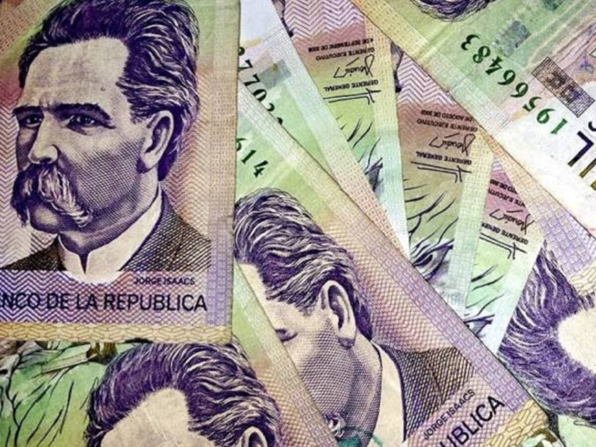 Dólar a $4000 ¿Por qué el peso es una de las monedas más devaluadas?