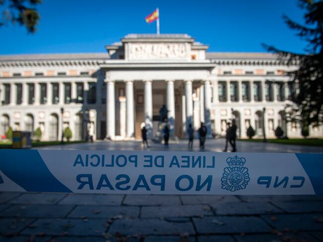 Cordón policial en el Museo del Prado. Foto por Juan Barbosa/Europa Press vía Getty Images.