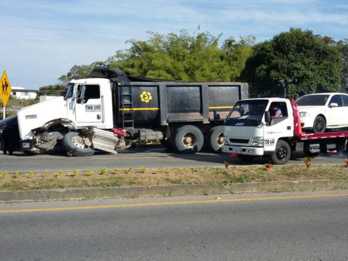 Dos muertos, tres heridos dejaron tres accidentes de tránsito en el Quindío