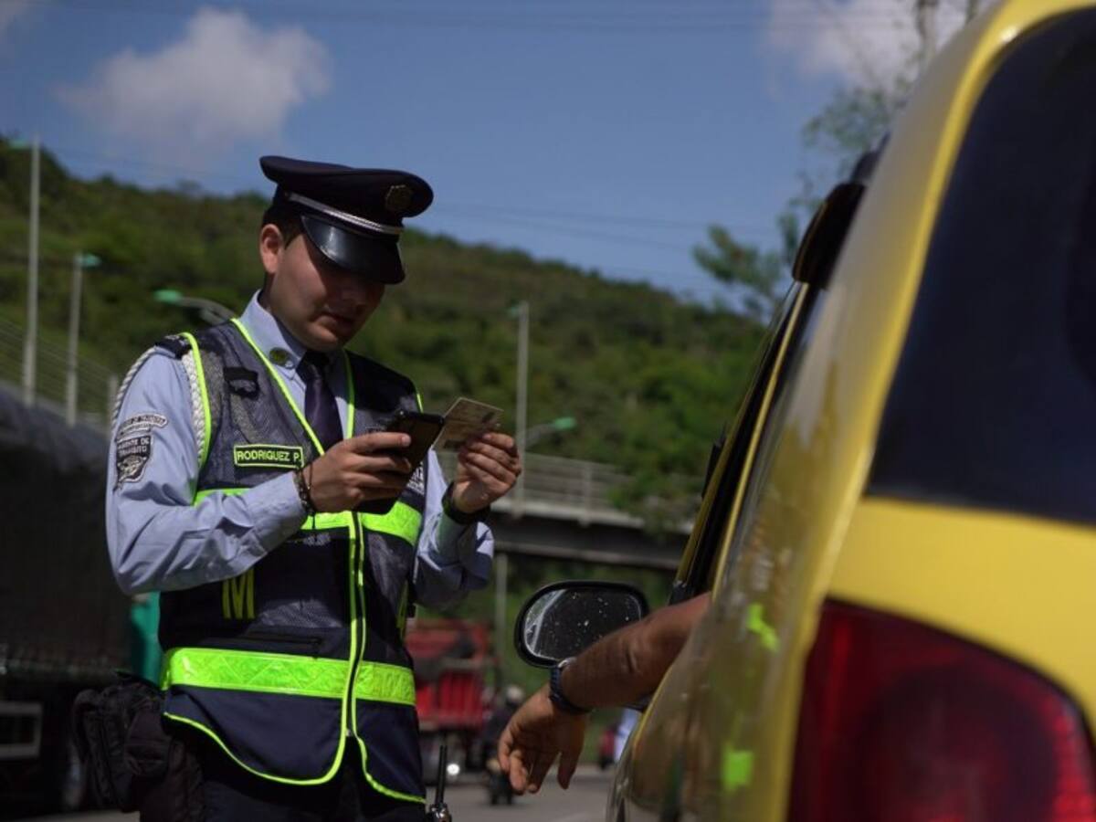 Este lunes regresa el pico y placa de taxis en Floridablanca