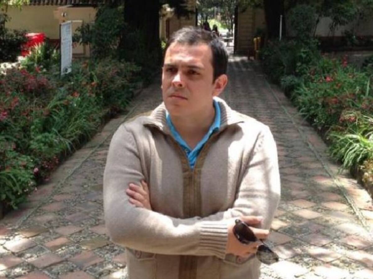 Cese de bombardeo es decisión testaruda: congresista del CD en Antioquia