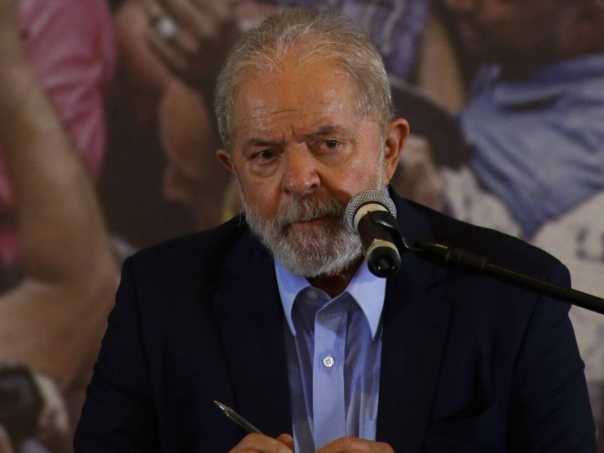 Lula admite que podría ser candidato en 2022 para luchar contra Bolsonaro