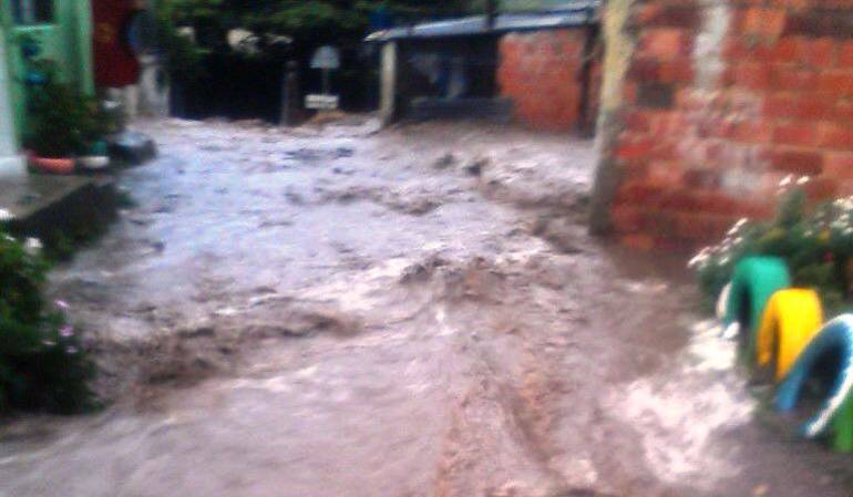 El director de la Unidad de Gestión de Riesgo, Anelfi Balaguera dijo que las precipitaciones han provocado emergencias en varios municipios.