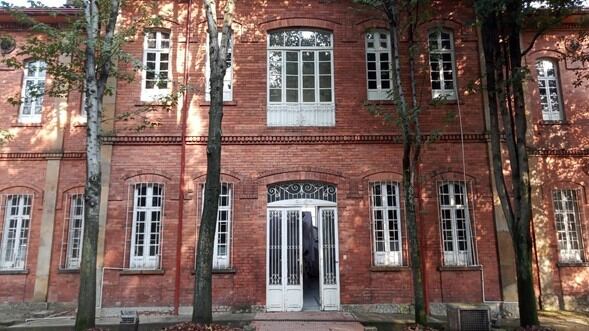 El San Roque es uno de los edificios priorizados en esta etapa del proyecto de recuperación del Hospital Universitario San Juan de Dios y Materno Infantil. Foto: Ministerio de las Culturas.