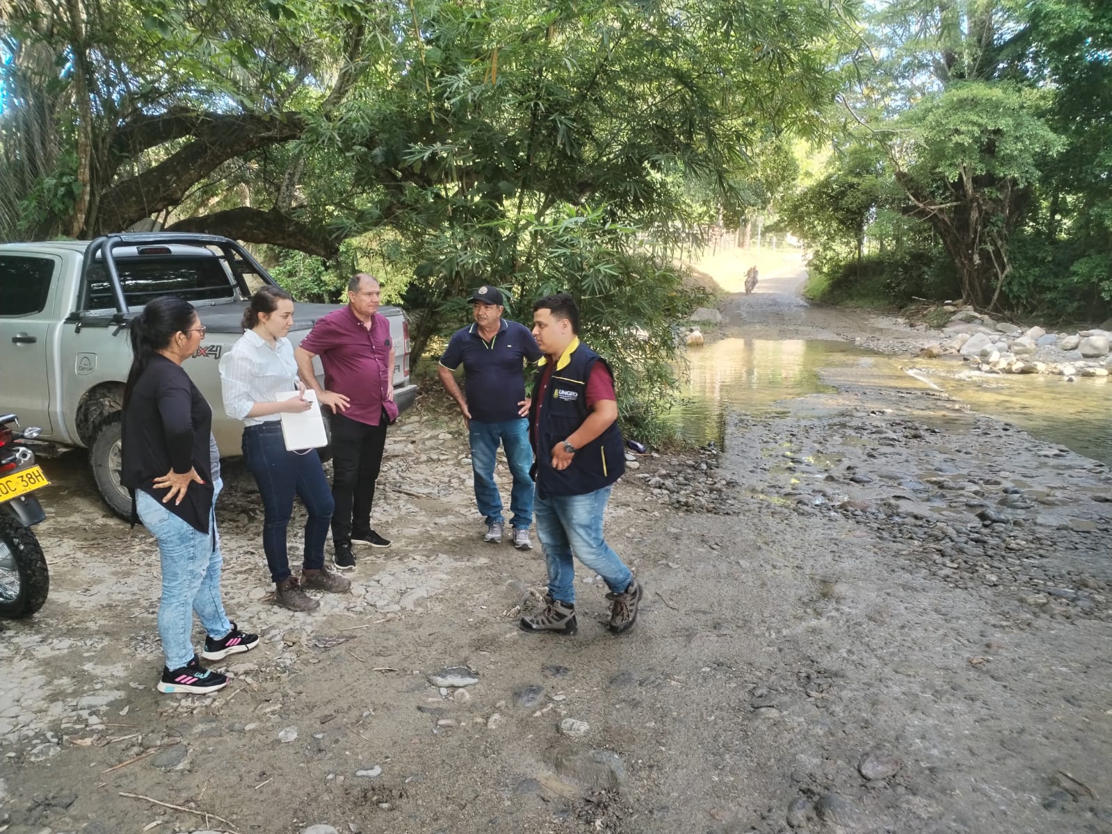 Comunidades de La Esperanza exigen puente por crecientes en el río San Alberto. / Foto: Cortesía.