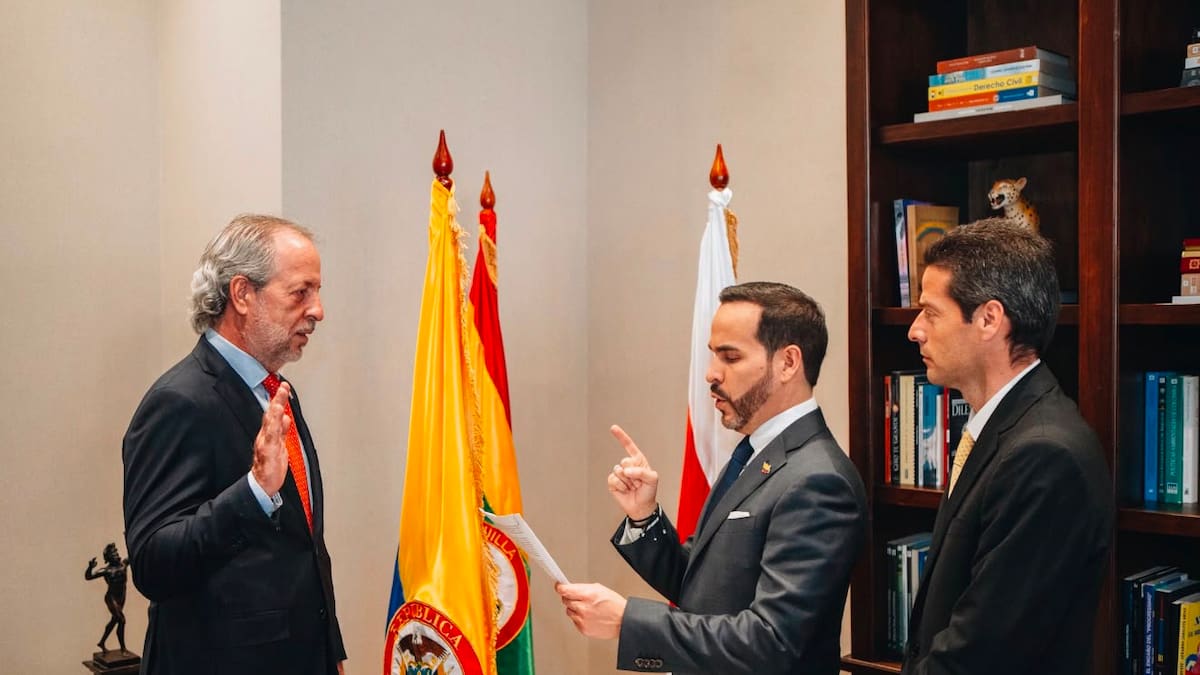 Abelardo de la Espriella posesionó a Samuel Bluman como director de ProColombia