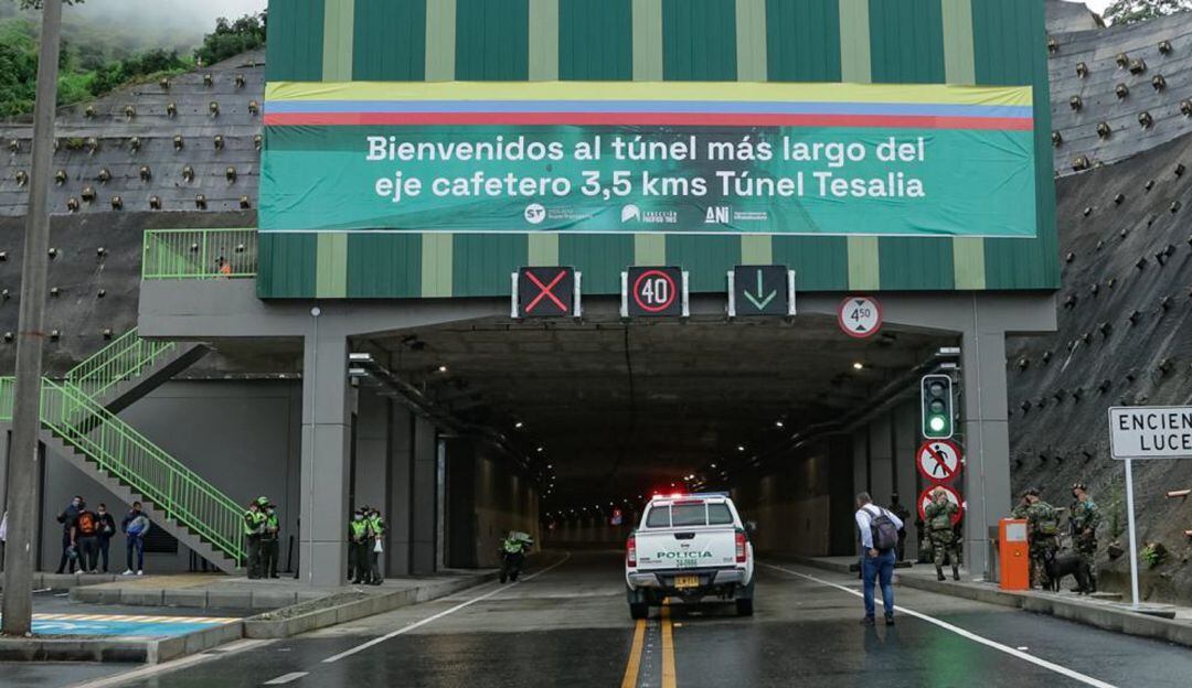 Inauguración del túnel Tesalia obra de Pacífico III