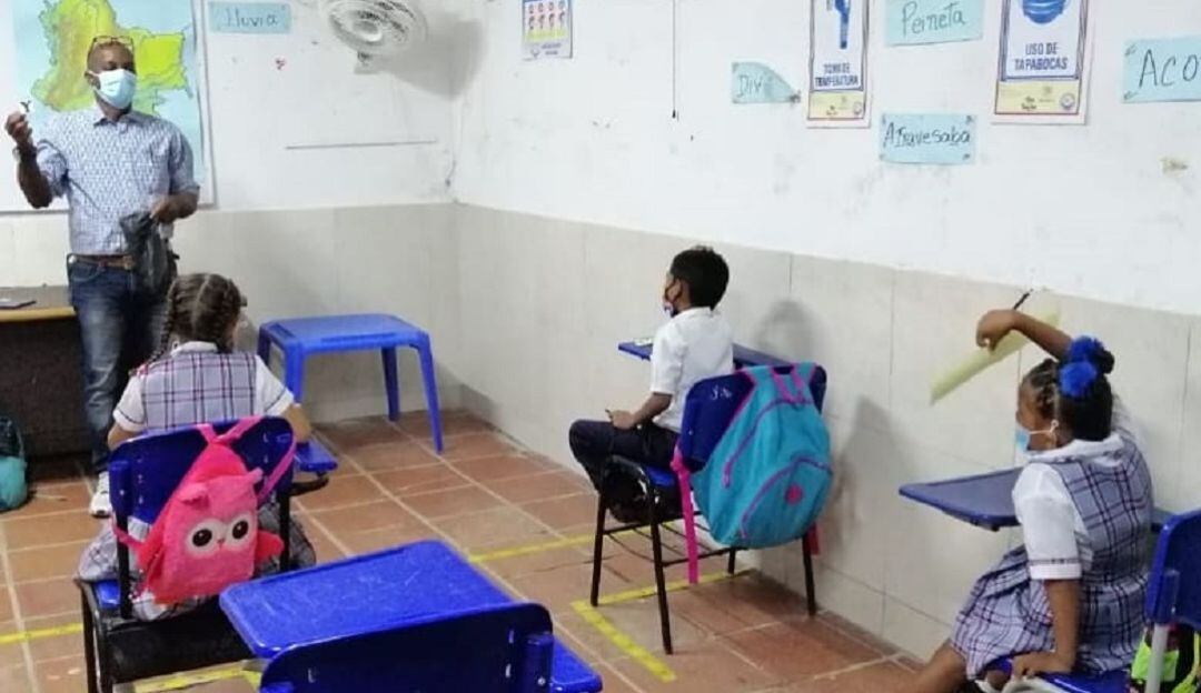 Los colegios de la comuna seis de la ciudad implementan un retorno bioseguro y controlado