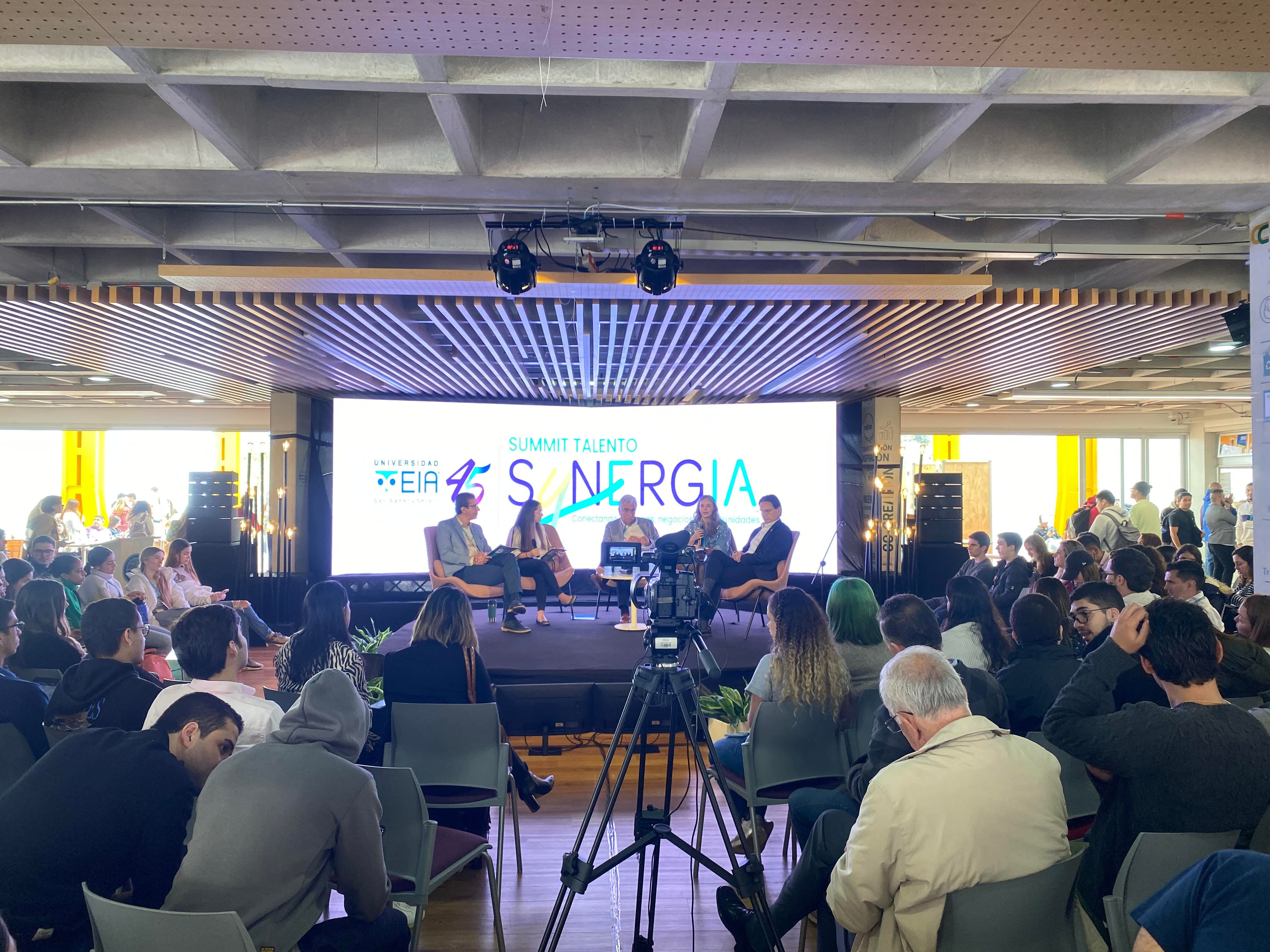 En el  "Summit Talento Synergia" se han inscrito cerca de 600 personas. Foto: Caracol Radio.