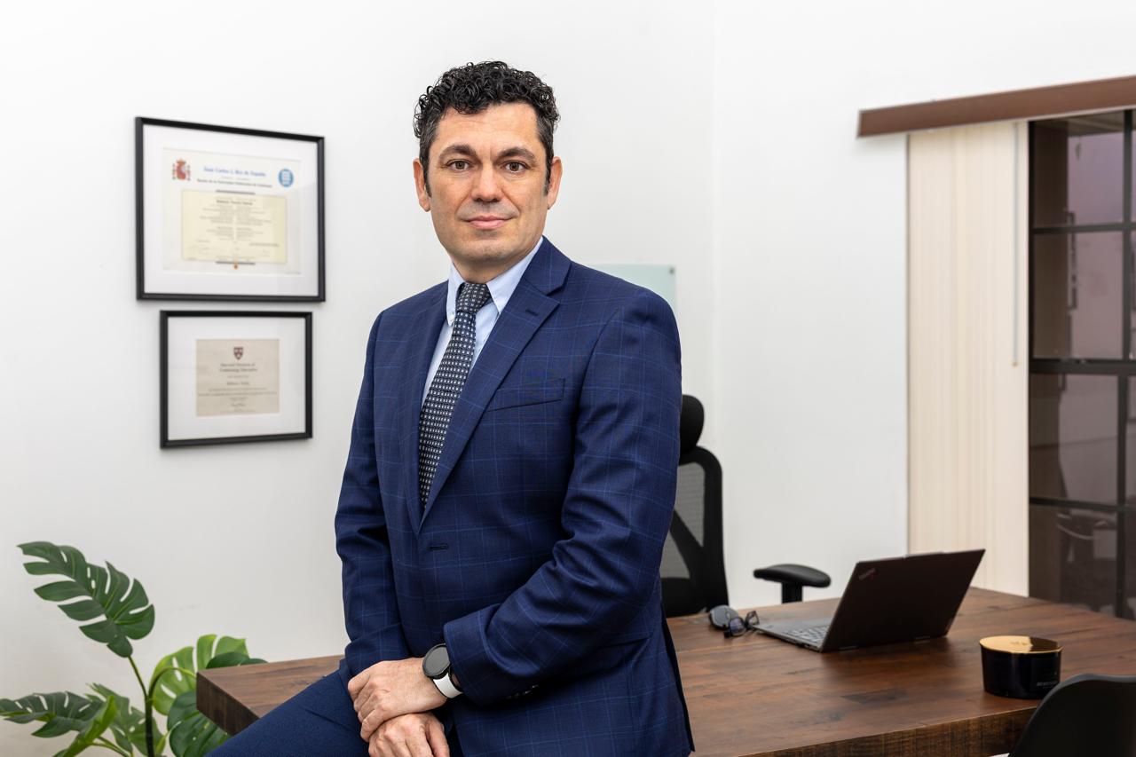 Roberto Torres revela sus logros como uno de los expertos en eficiencia energética más reconocidos de la industria