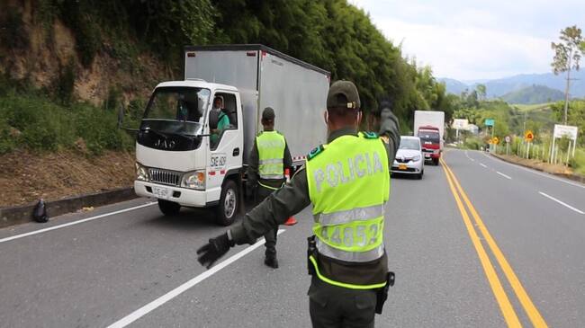 Operativos de seguridad en vías de Caldas.