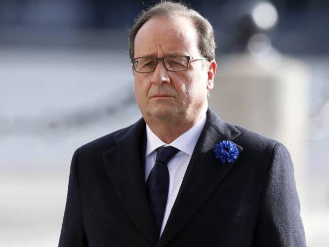 Hollande declara estado de excepción y cierre de fronteras
