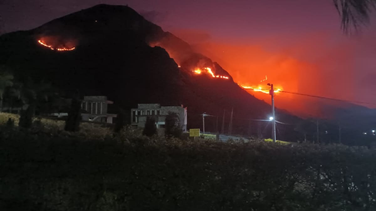 Emergencia por incendio en el cerro el Cundur