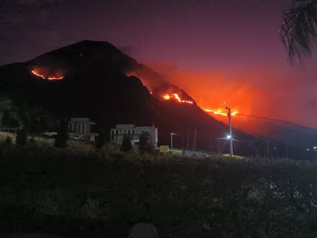 Incendio cerro Cundur - Foto: Cortesía