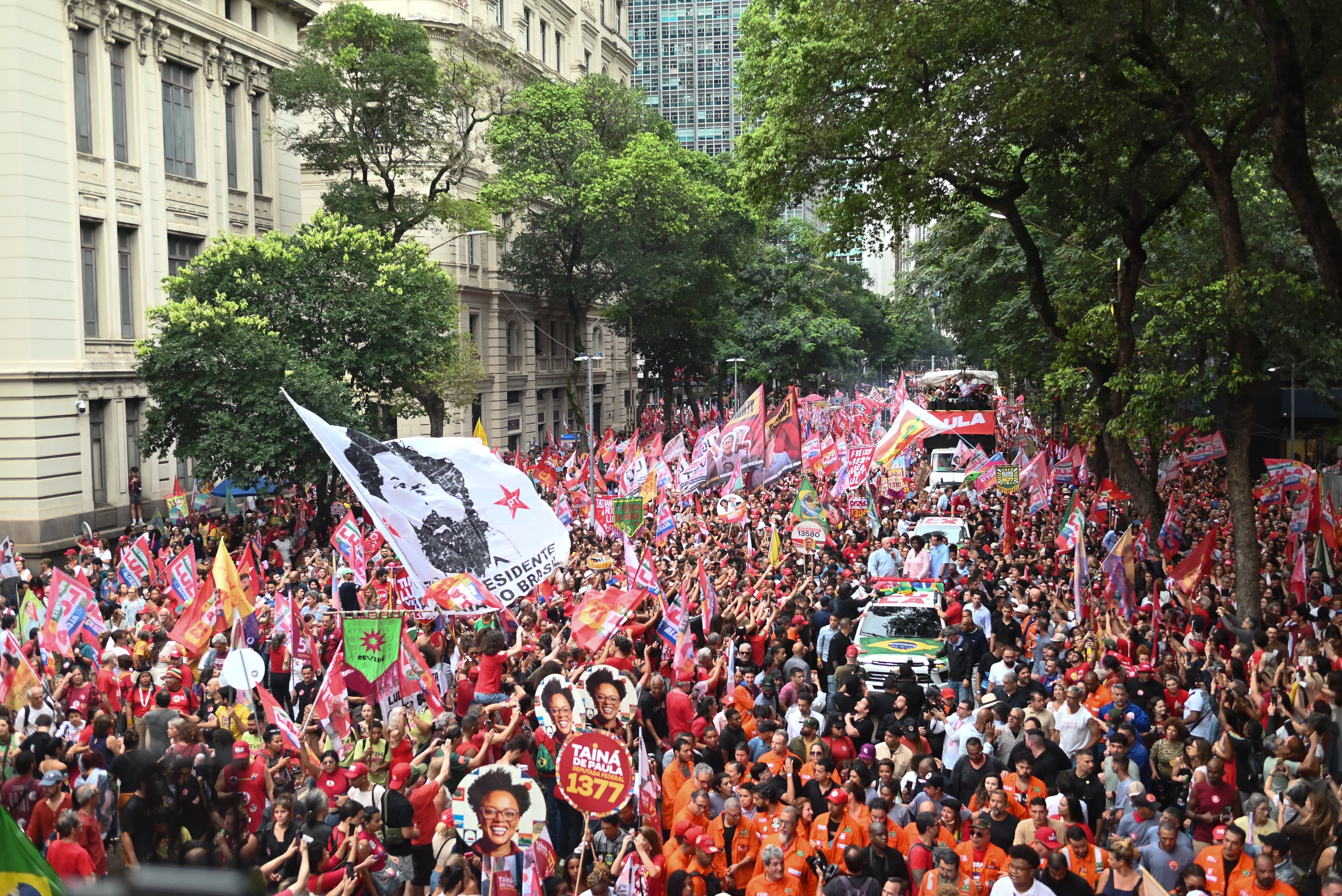 Manifestaciones a favor de la candidatura presidencial de Luiz Inácio Lula da Silva.
(Foto: Fabio Teixeira/Anadolu via Getty Images)