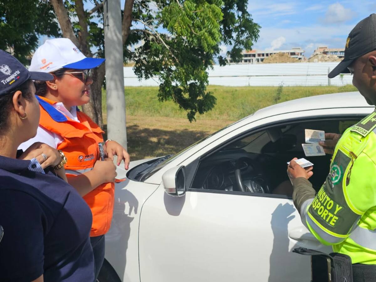 Más de 100 uniformados garantizarán la seguridad en las vías de Bolívar en puente festivo