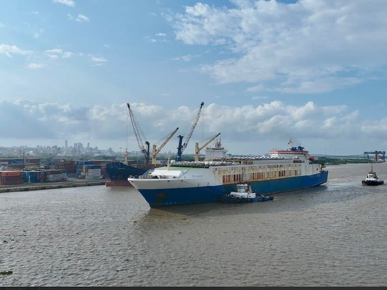 ¡Buena noticia! Por primera vez ingresó al Puerto de Barranquilla un ...
