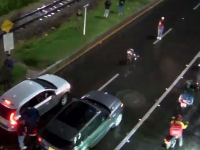 Operativo contra piques ilegales en Bogotá deja más de 30 comparendos y 10 vehículos inmovilizados. Foto: Policía de Tránsito de Bogotá.