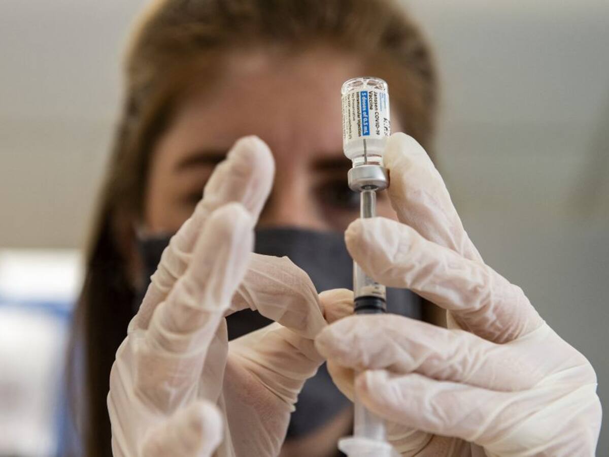 EE.UU. reanuda vacunación con la fórmula de Johnson & Johnson